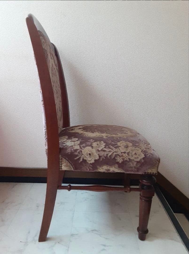 カリモク　ダイニングチェア（1/３）アンティーク ロココ調