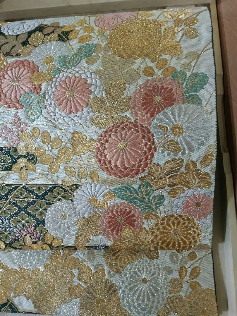 O-294 西陣袋帯 六通 菊 花菱 萩 秋草霞蒔絵文様 金銀糸箔 美品