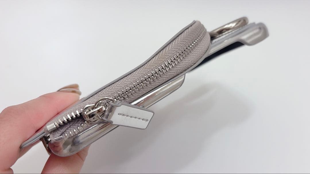 ajew glow heart case グローハートケース iPhone17