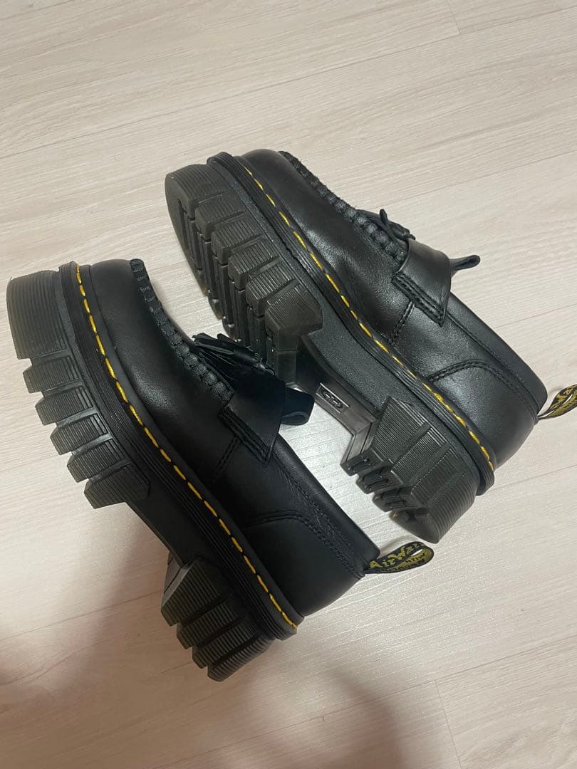 オン眉⭐︎Dr. Martens UK3 タッセルローファー