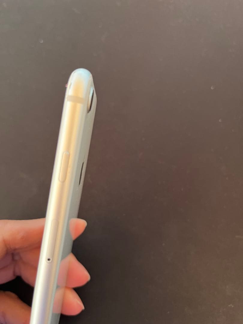 Apple iPhone 8 シルバー 本体 64GB