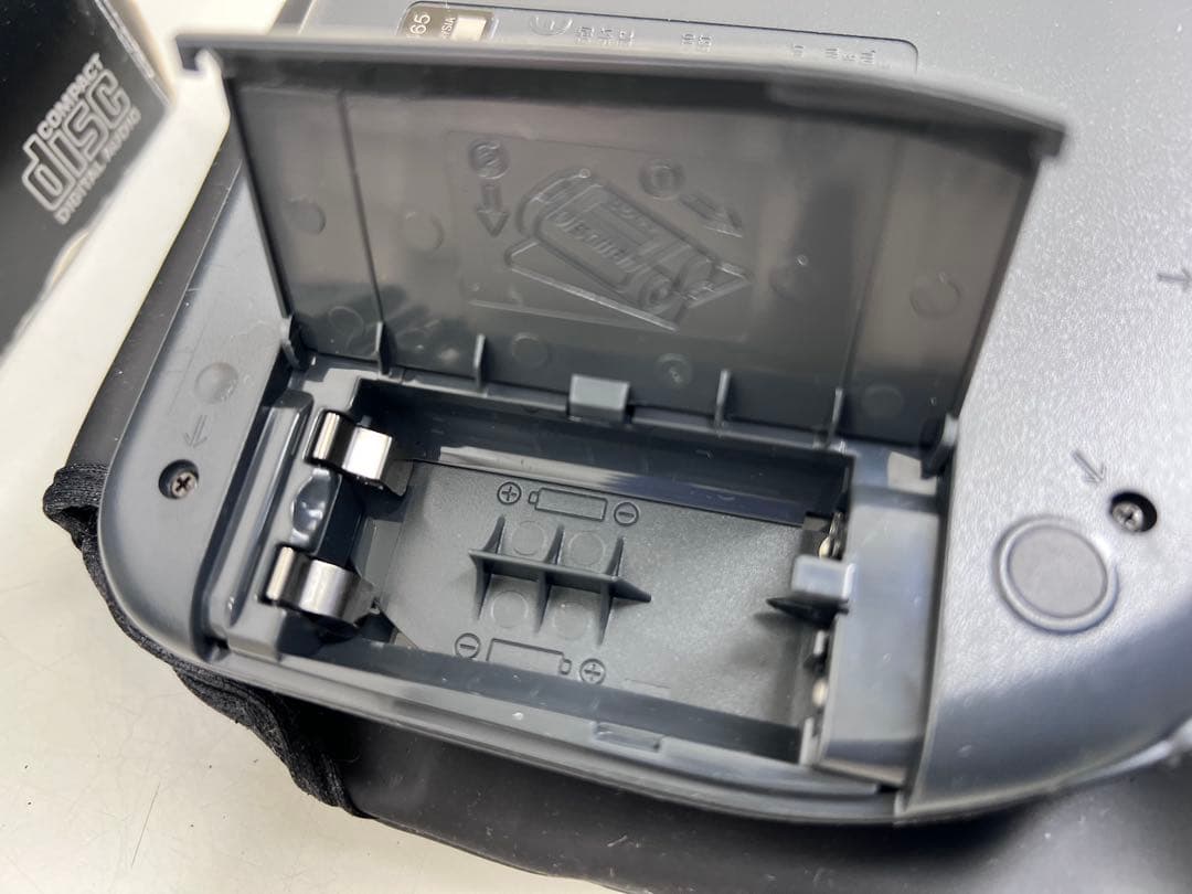 SONY D-465 CDディスクマン ポータブルCDプレーヤー　discman