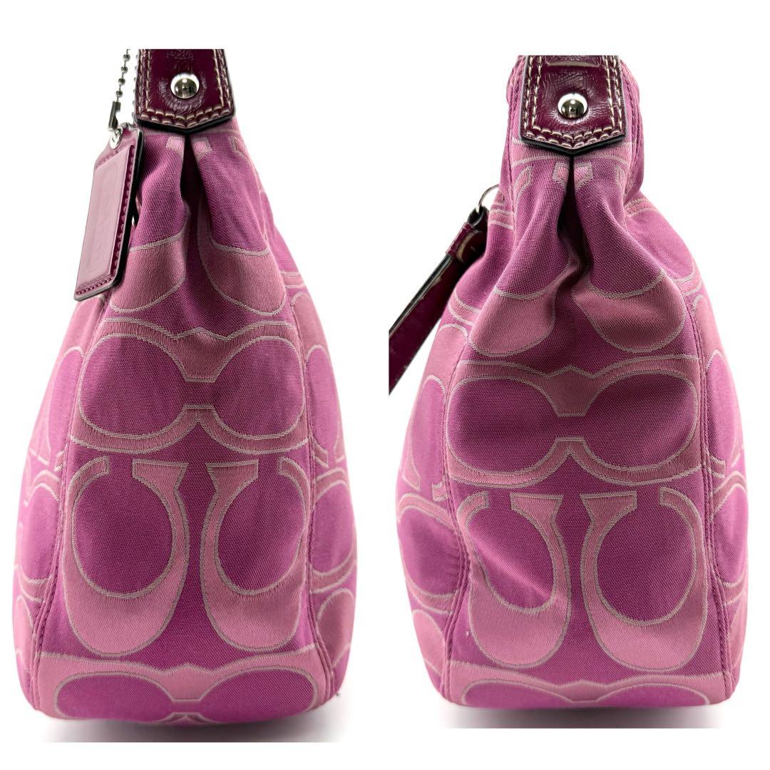 美品　COACH　アクセサリーポーチ　2way 　ピンク　キャンバス　チャーム