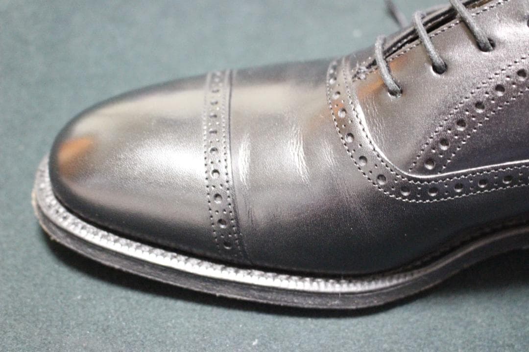 【新品同様】Church’s73ラスト パンチドキャップ 黒カーフ 革底7.5F