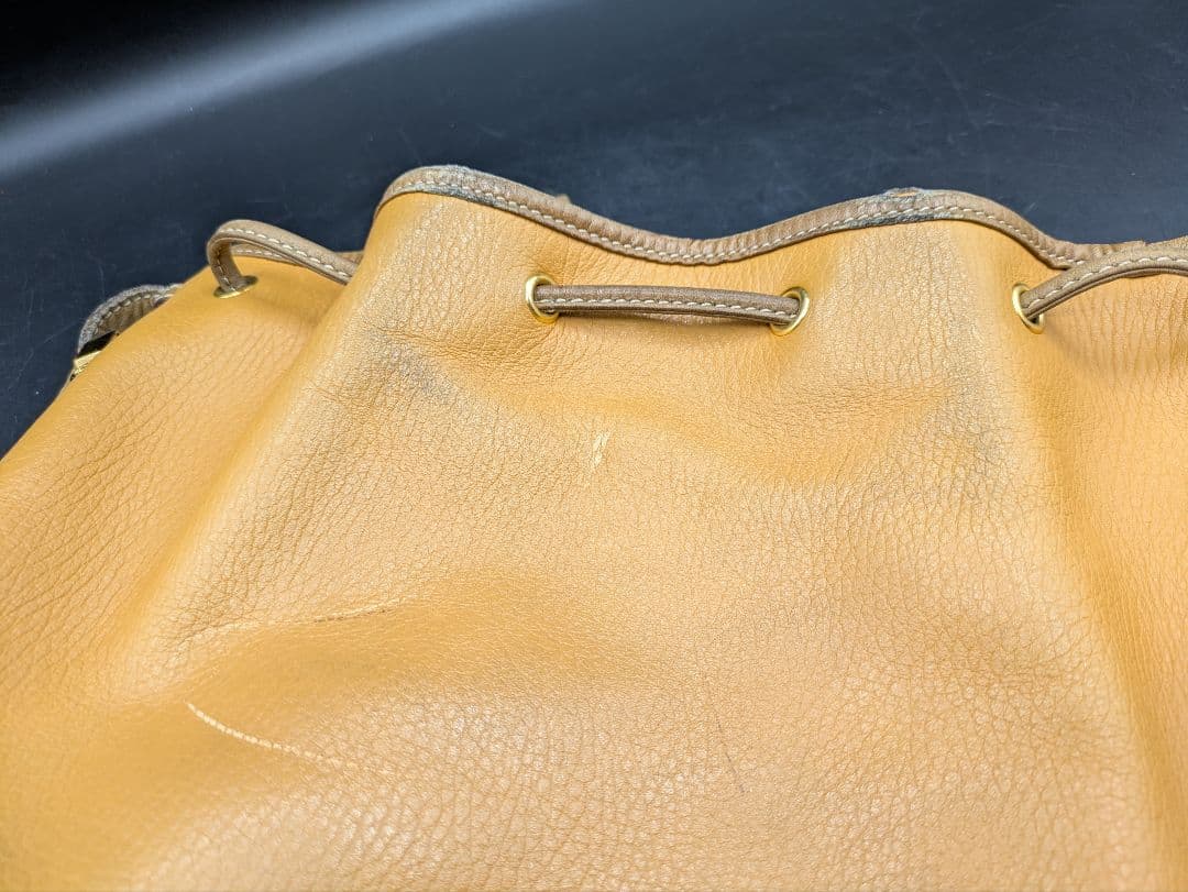 LOEWE ショルダーバッグ 巾着 アナグラム ベージュ ブラウン レザー