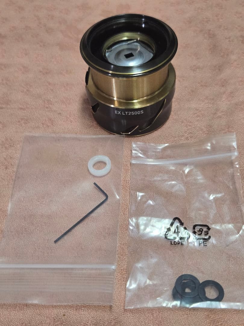 ダイワ(Daiwa) SLPW EX LTスプール2 2500S　新品同様