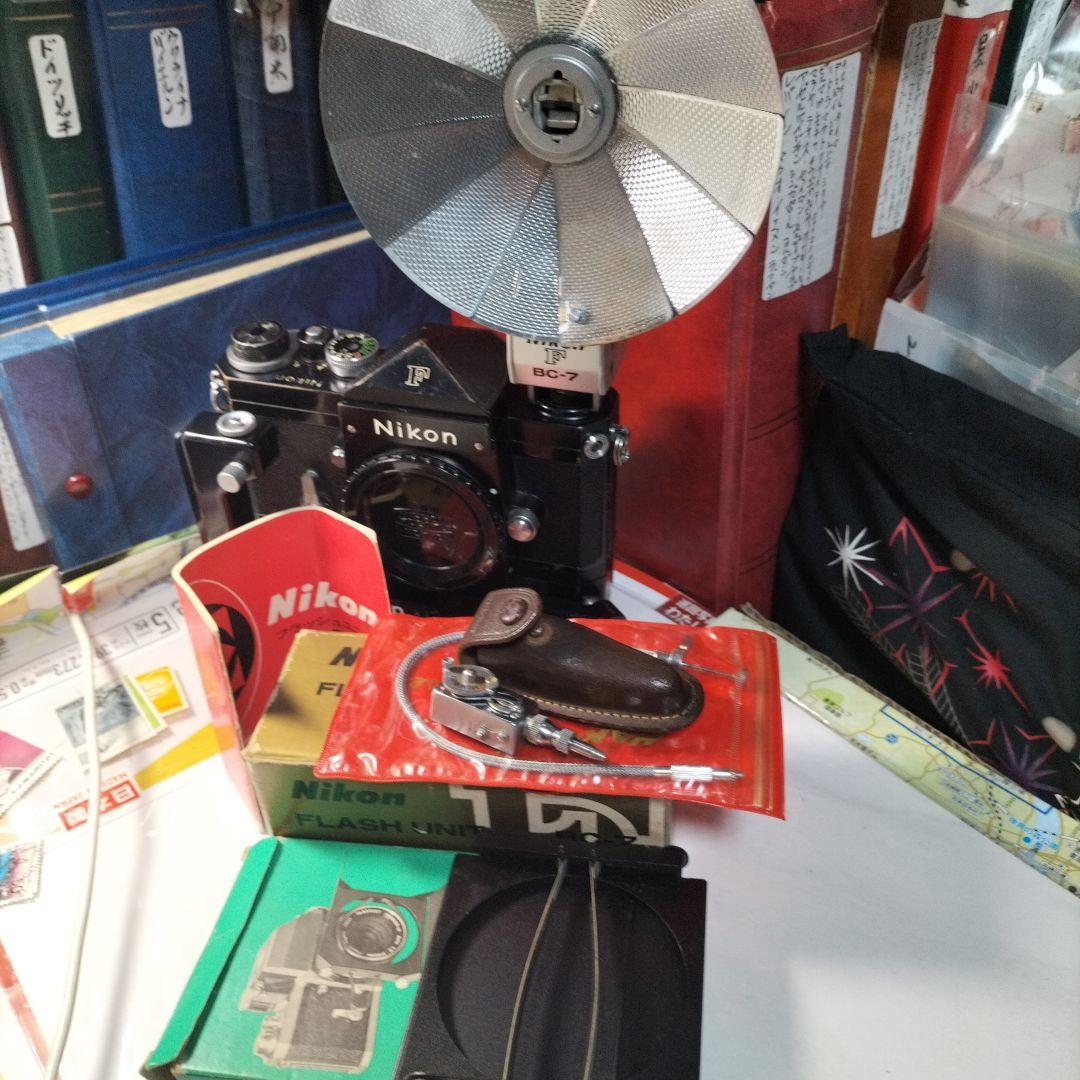 Nikon F一眼レフカメラ