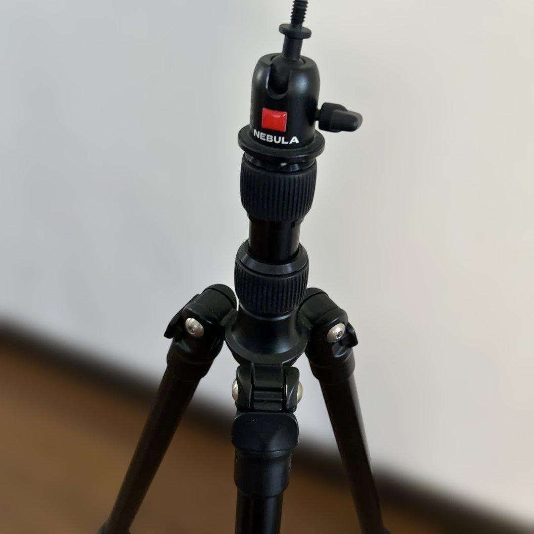 再値下げ‼️Nebula Capsule プロジェクター 本体 三脚付き