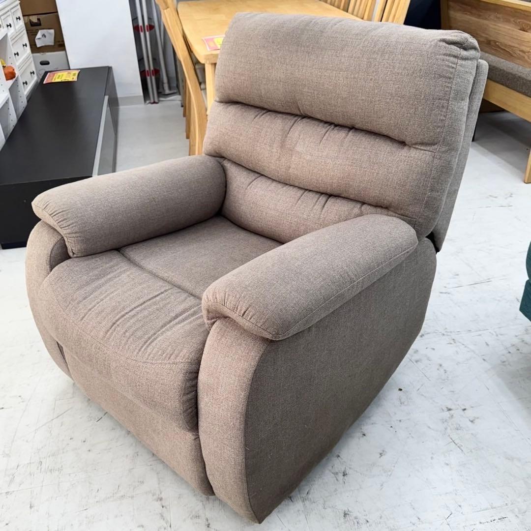 ②定価54,890円♪ ニトリ 1人用電動リクライニングソファ