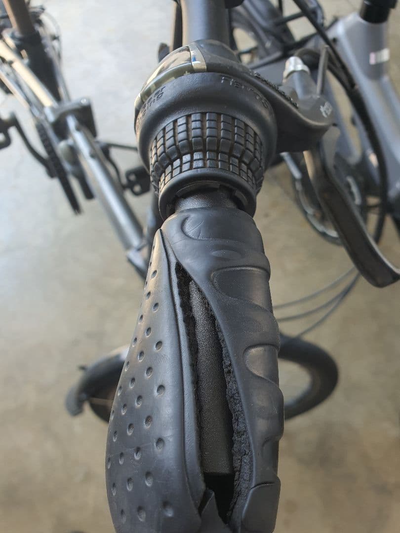 tern 折りたたみ自転車 グレーとRhinowalk