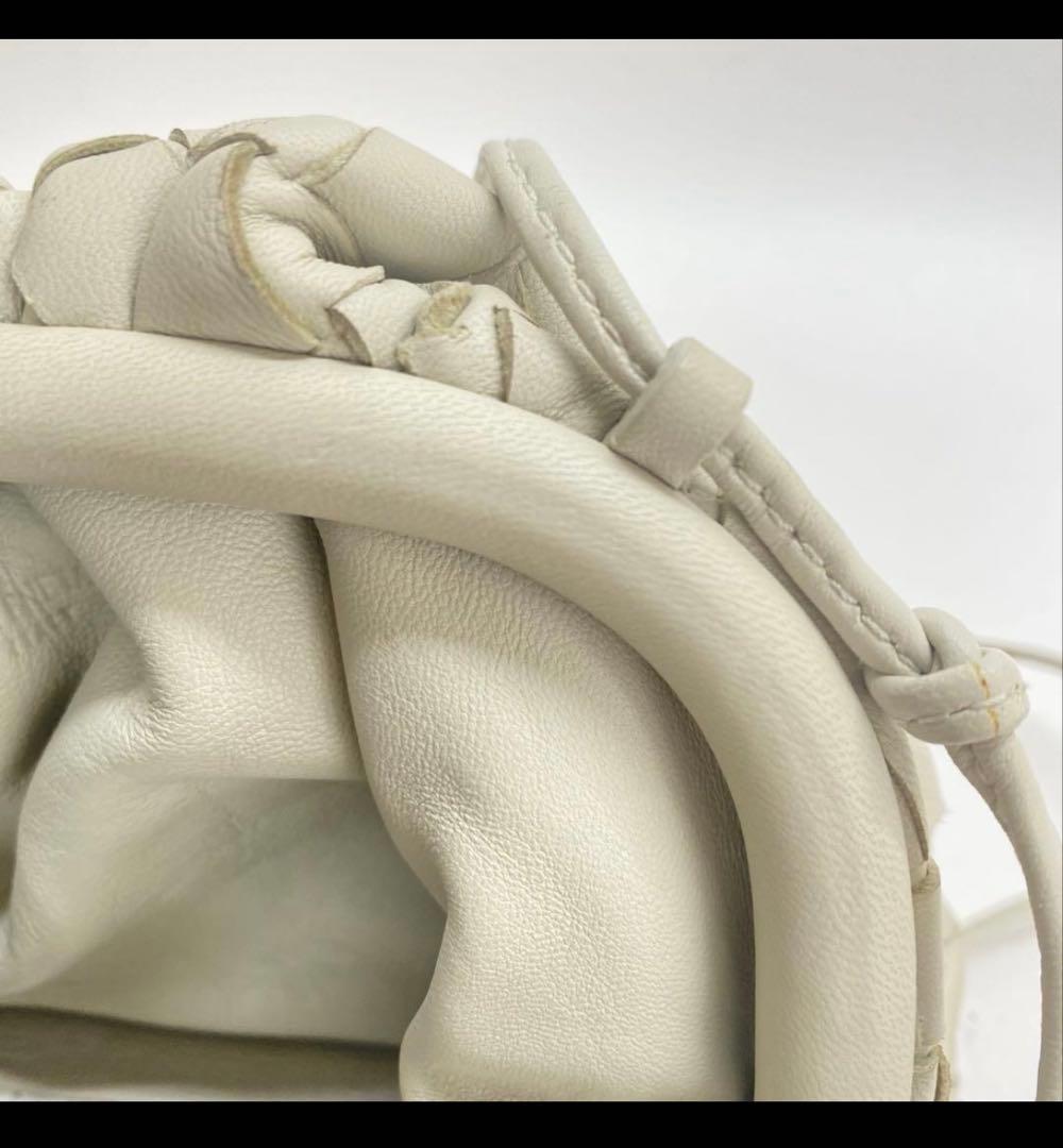 ボッテガヴェネタ ミニザポーチ イントレチャート ホワイト ショルダーバッグ