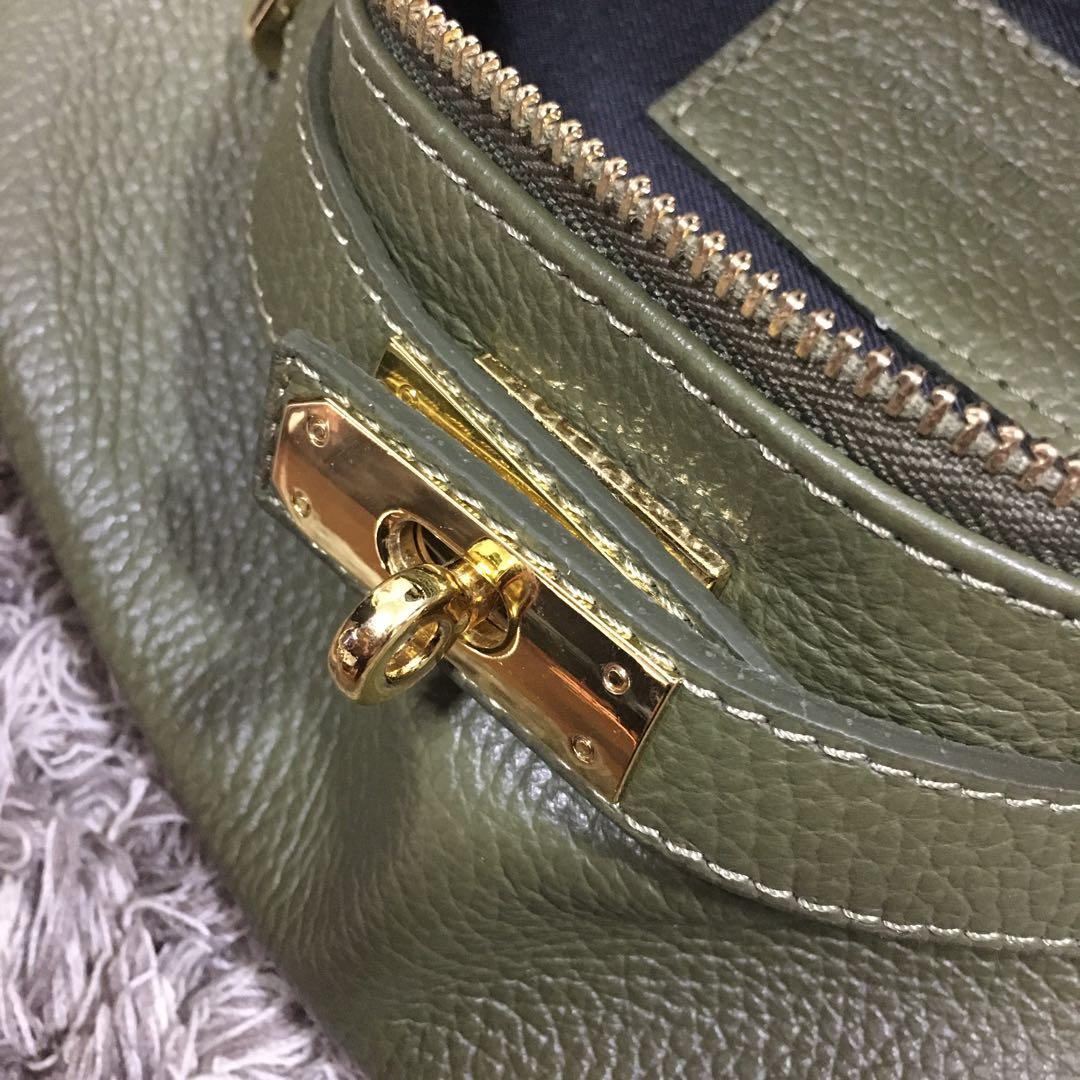 AULENTTI♫ オリーブグリーン ボディバッグ