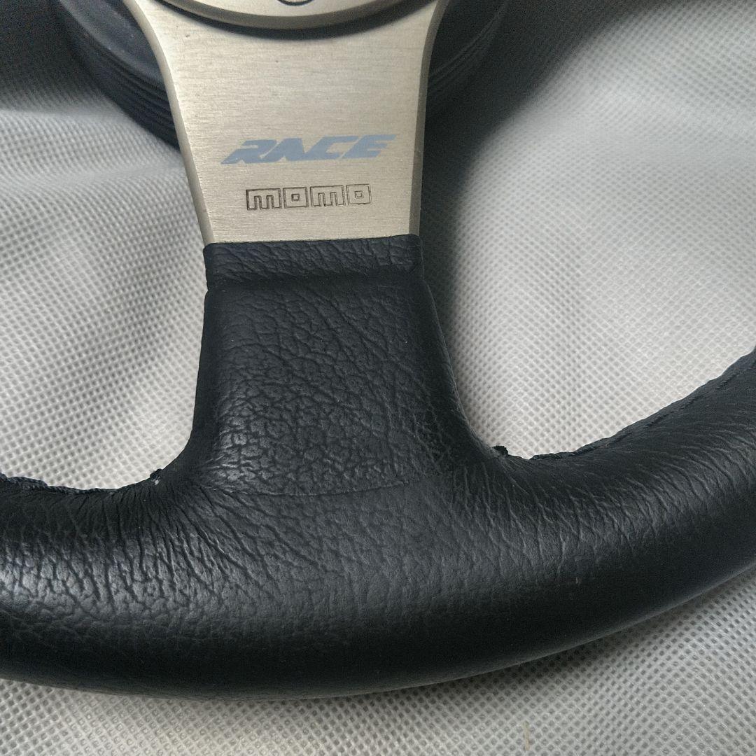 MOMO RACE レザーステアリング　32Φ　汎用ボス付