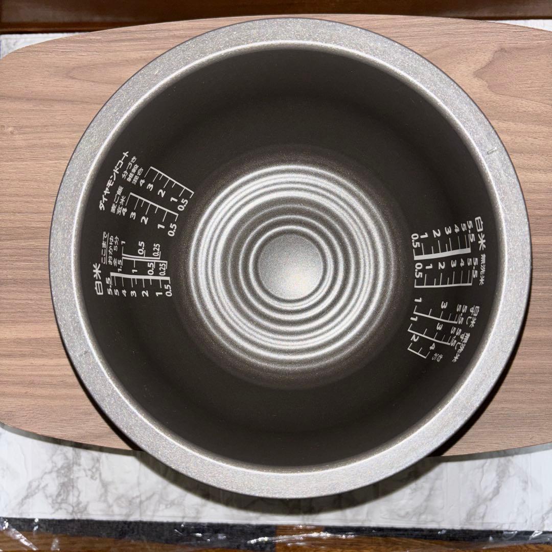 【2021年製】東芝　真空IHジャー　RC-BK10VRR 炎匠炊き　5.5合