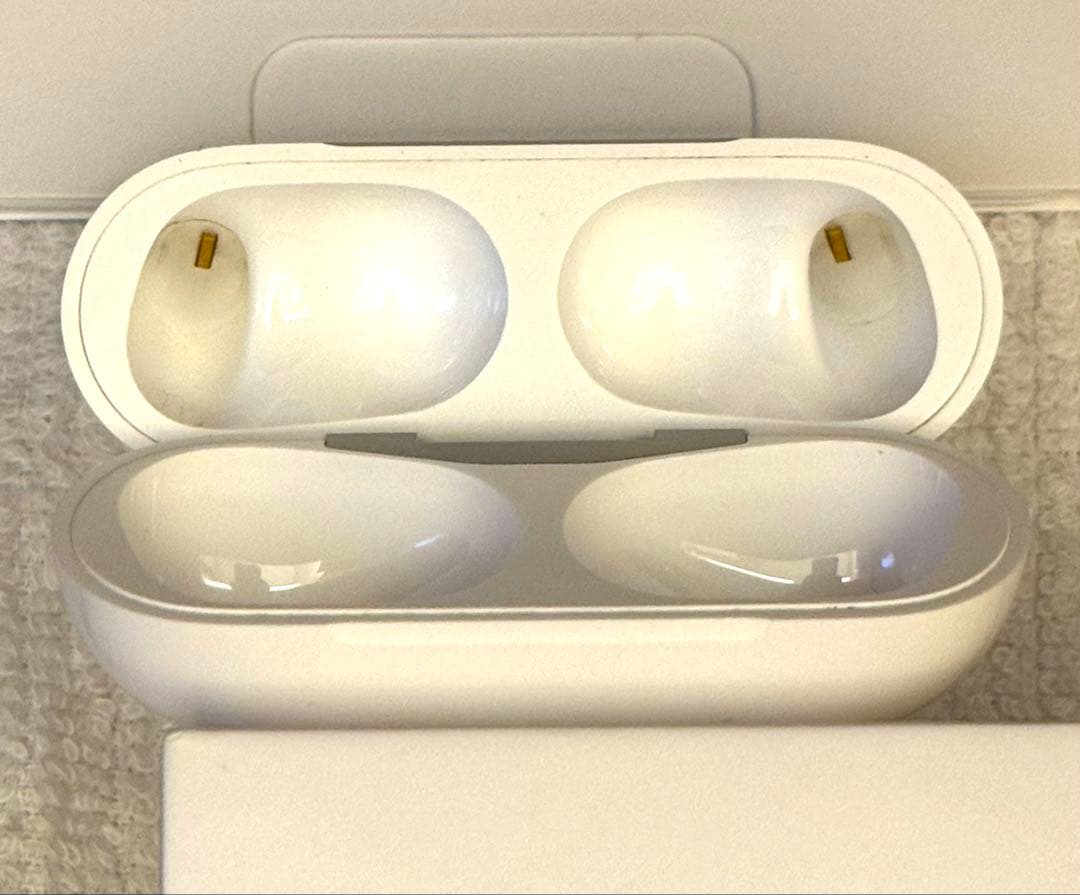 【美品】Apple AirPods Pro 本体②