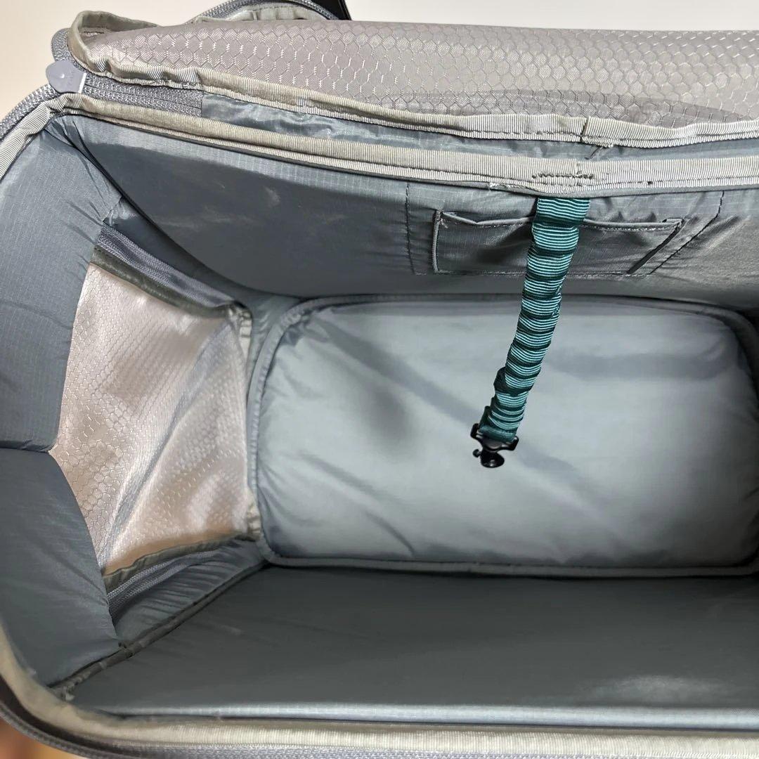 美品　モンベル　ドッグキャリングバッグ　ペットキャリーバッグＬ