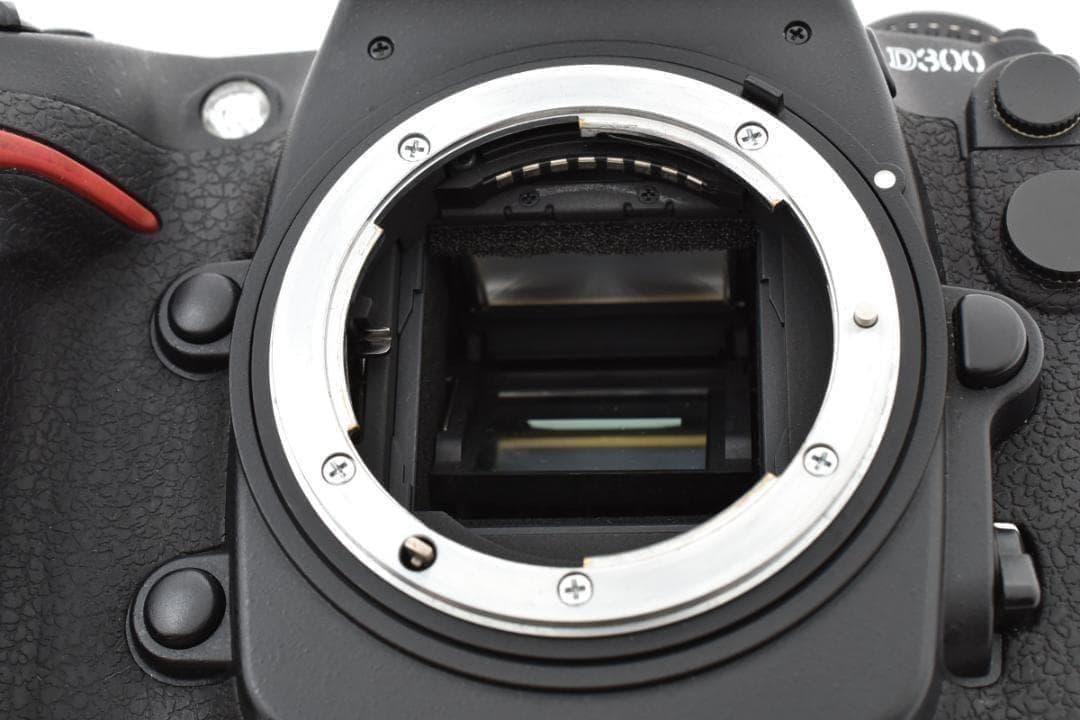ニコン　Nikon D300 ボディ ZYE250710 #539☆