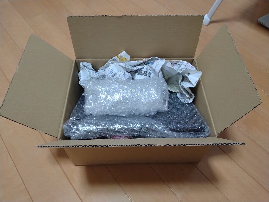 4 iPad 10.2インチ本体、128GB、シルバー、8世代、値下げ交渉不可