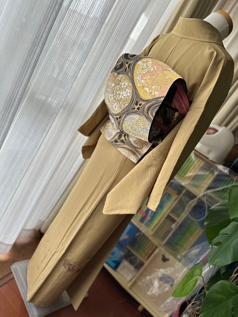 付け下げ訪問着 辛子色 正絹 高級ちりめん素材に汕頭刺繍 単品