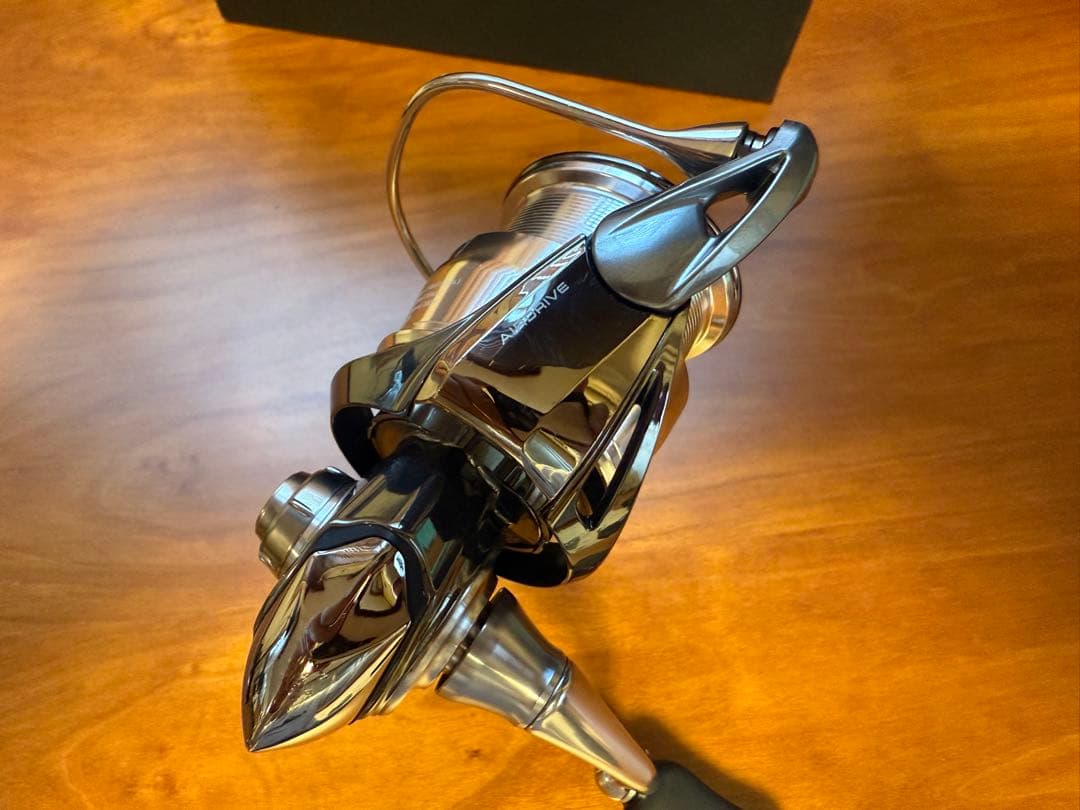 美品 良好 22イグジスト LT2500S-XH ダイワ EXIST