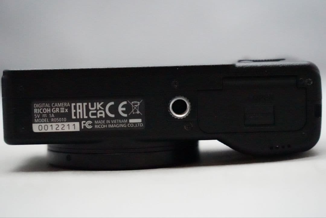 ☆付属品多数☆ リコー GR Ⅲx GRレンズ 26.1㎜ F=1:2.8