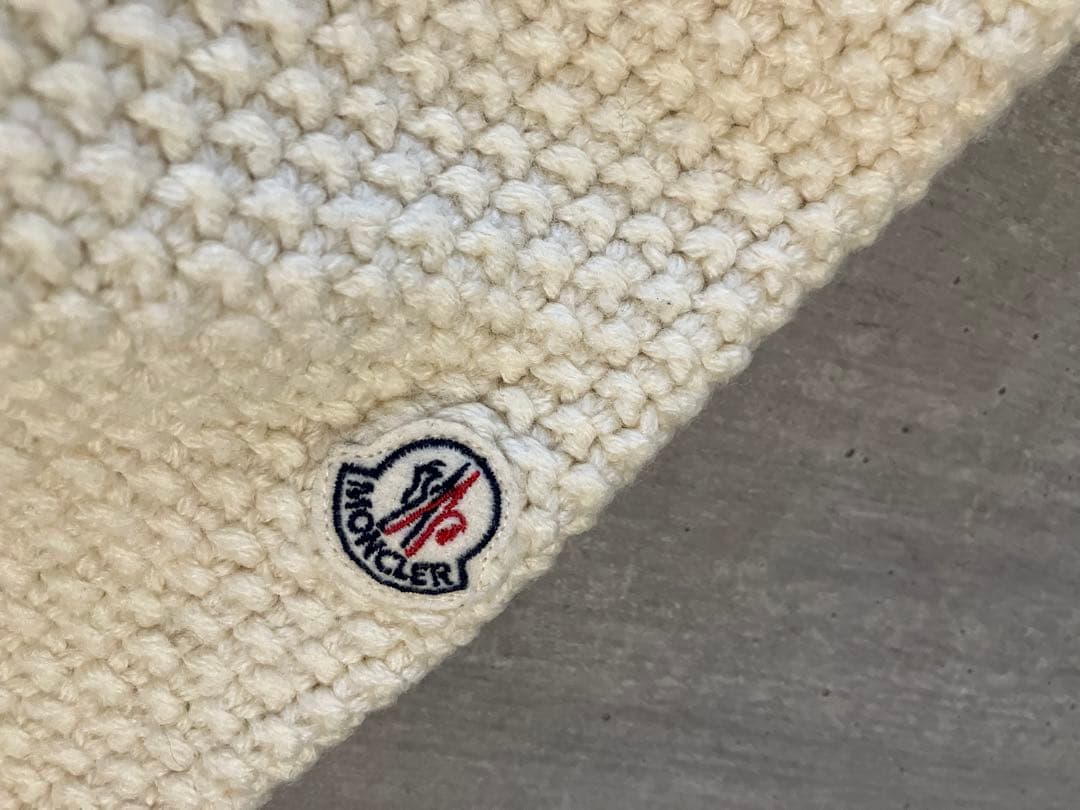 Moncler モンクレール　フードつきニットとダウンのコンビカーディガン