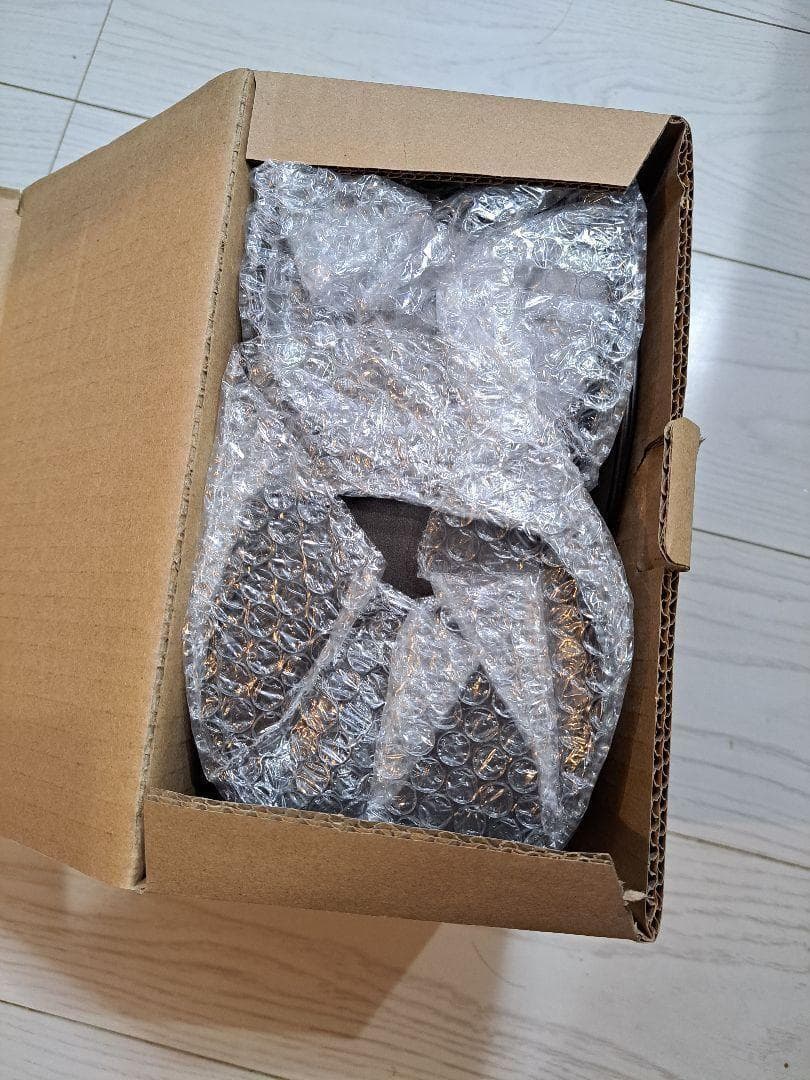 ガーデンライト LEDソーラーライト 庭 夜間自動点灯 ランタン ８つ 防犯