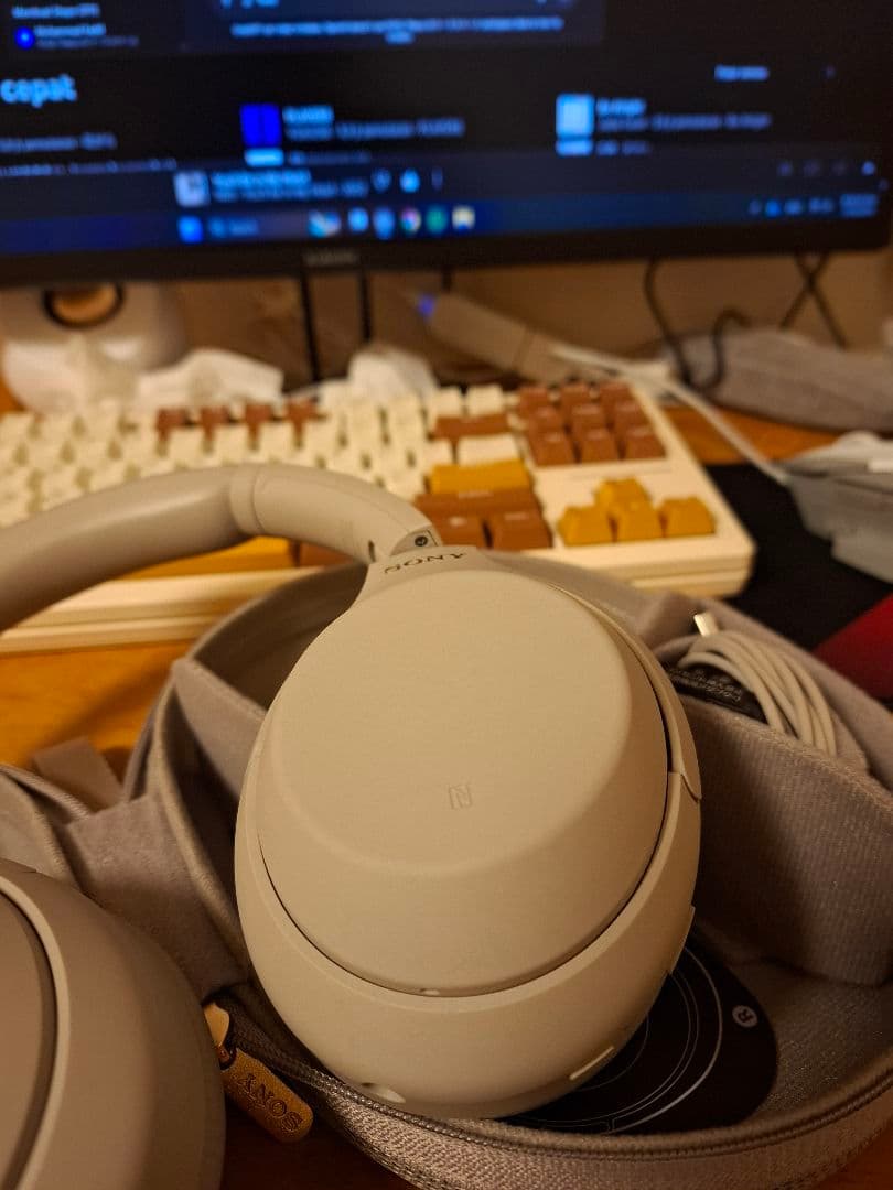 SONY WH-1000XM4 ワイヤレスヘッドホン グレー ケース付き