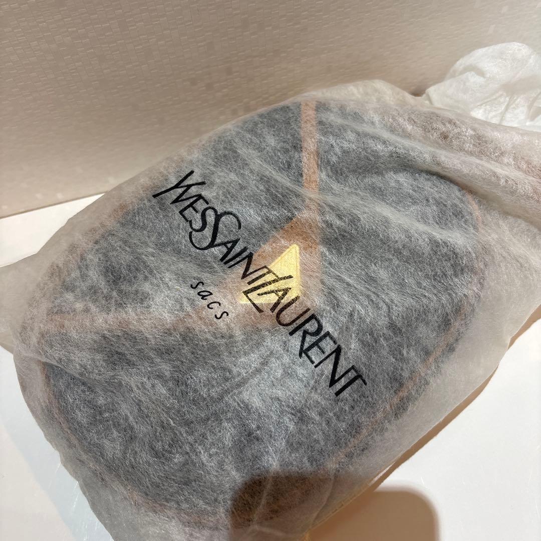 美品イヴサンローラン レザー ショルダーバッグ