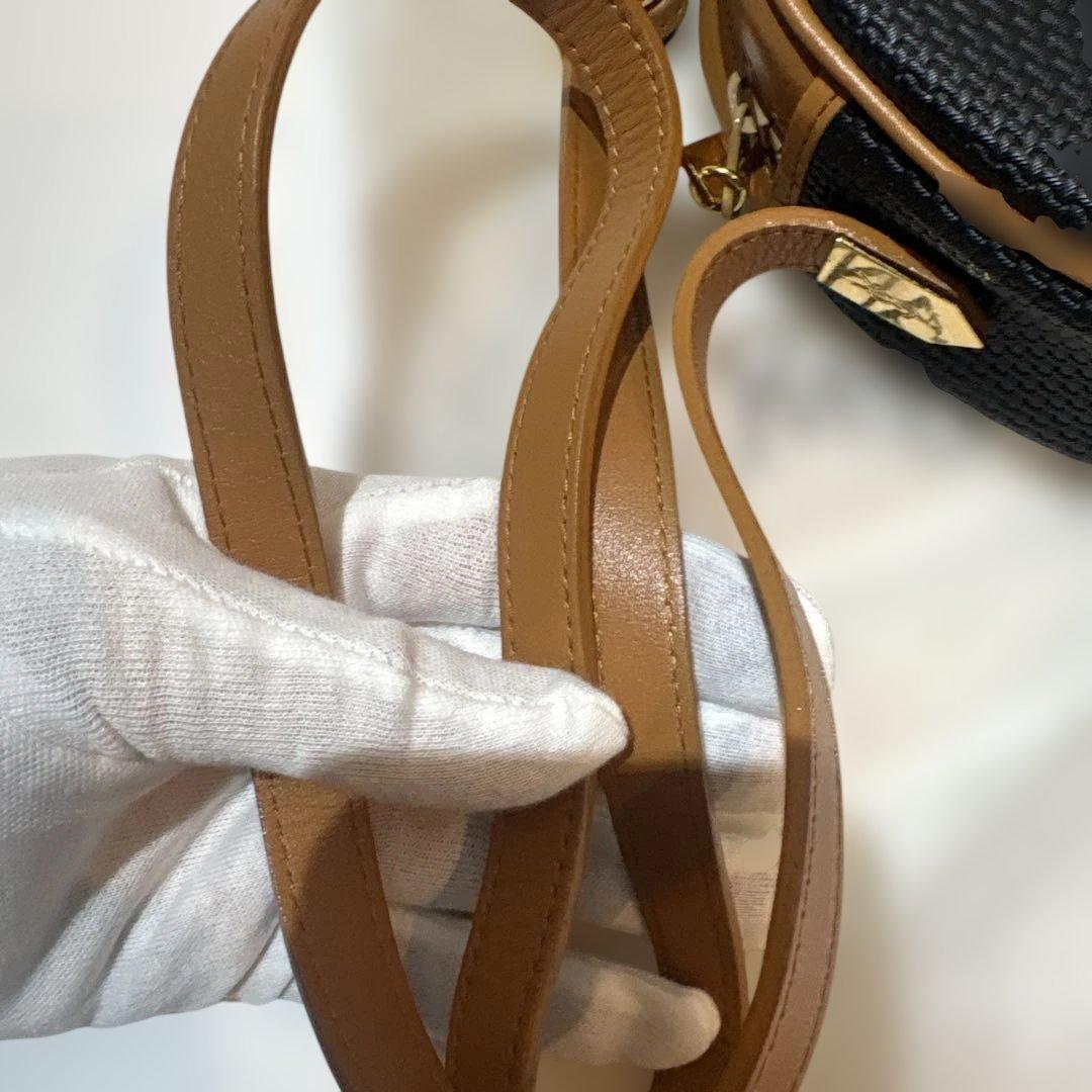 美品イヴサンローラン レザー ショルダーバッグ