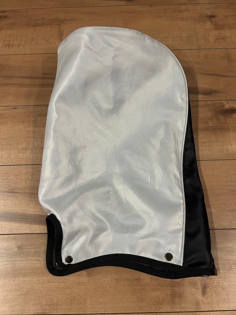 TaylorMade トゥルーライト　ゴルフバッグ