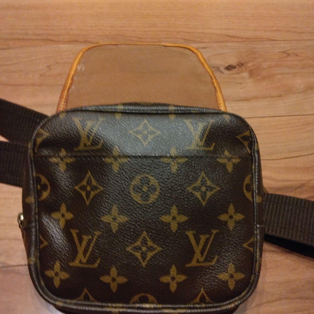 ルイ・ヴィトン　バムバッグ　ボスフォール　モノグラム　ウエストポーチ