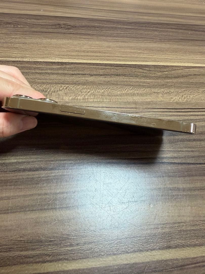 iPhone 13 Pro 256GB ゴールド　割れ傷あり