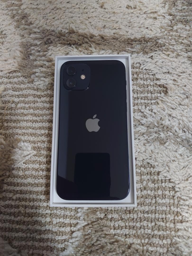 Apple iPhone 12 ブラック 本体　美品
