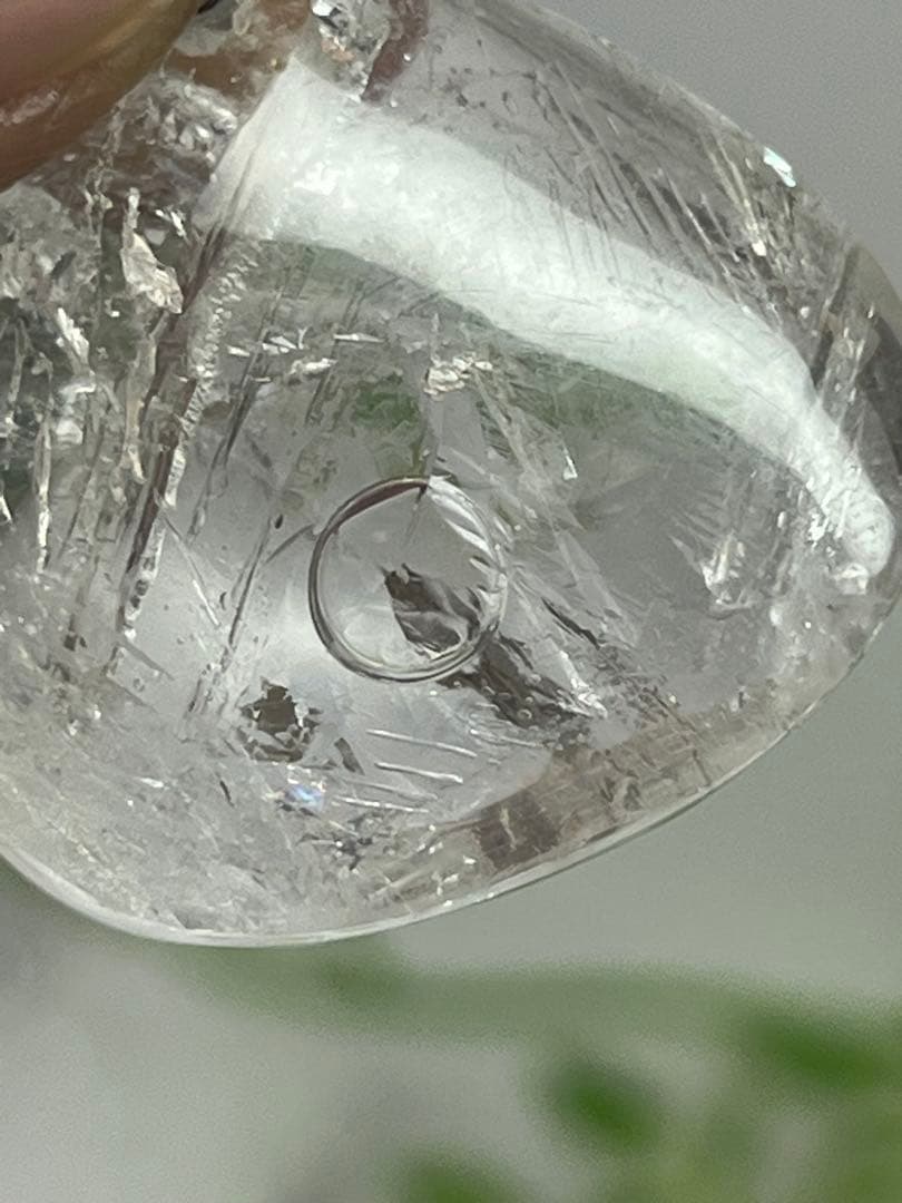 天然石　水入り水晶　ペンダントトップ　指紋入り　大きな気泡⭐️1872