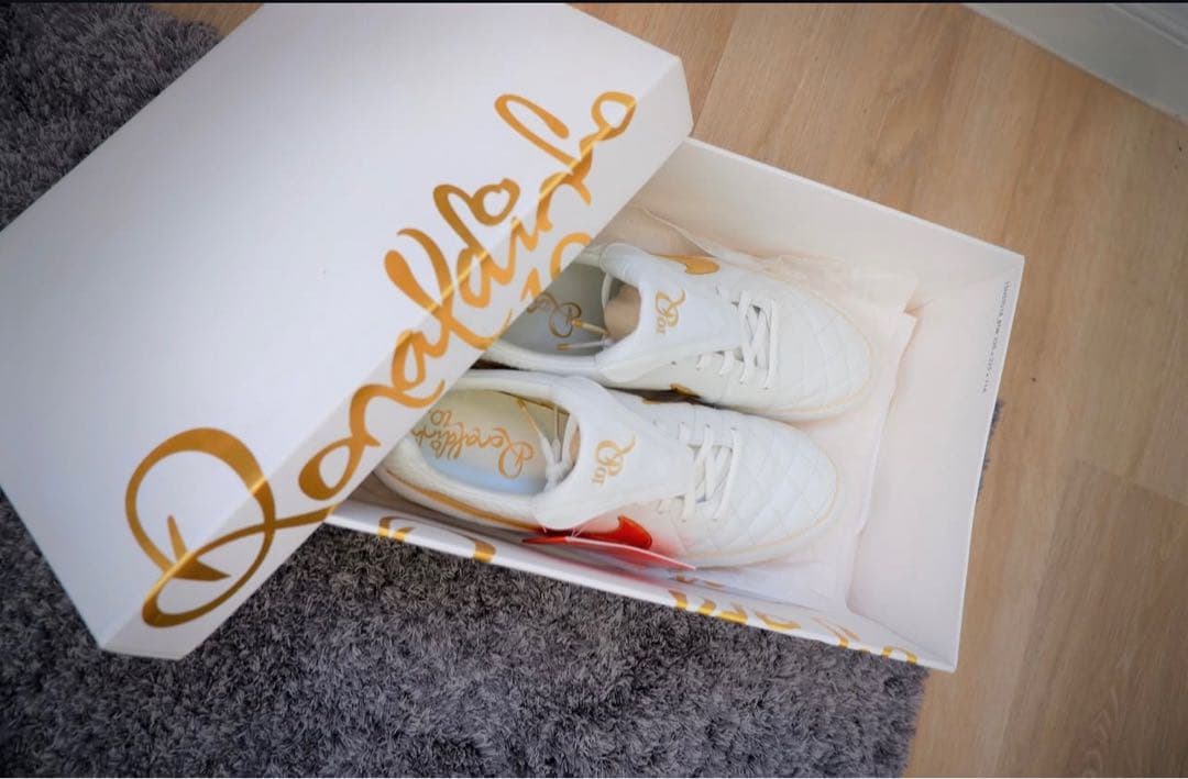 Ronaldinho × Nike Tiempo Legend FG Touch
