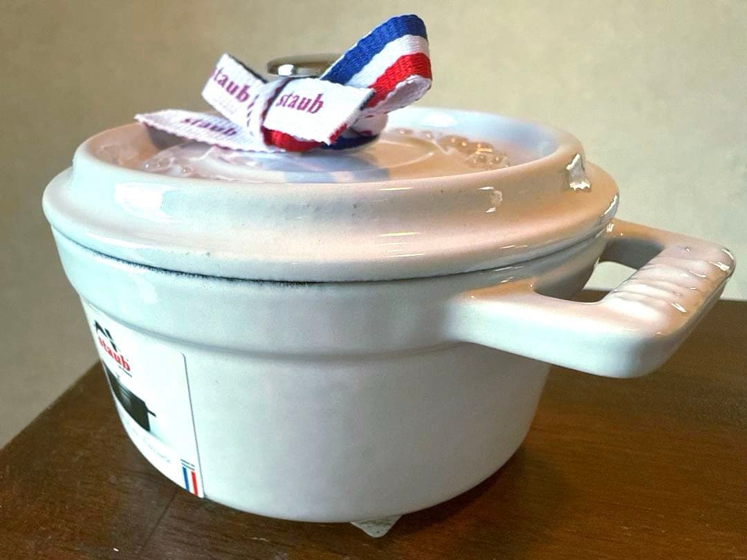 ストウブSTAUB完売ホワイトココットラウンド１０ｃｍ新品未使用 生涯保証＆箱付