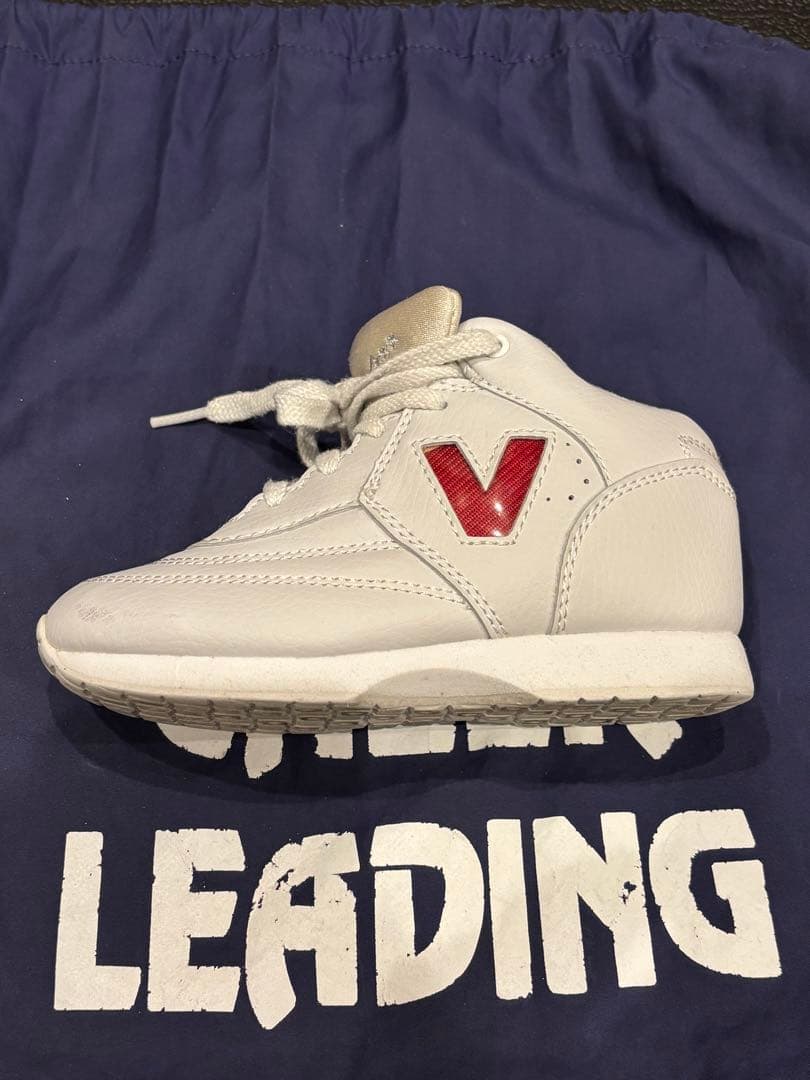 【‼️値下げ‼️】チアリーディングシューズ　varsity 19.0cm