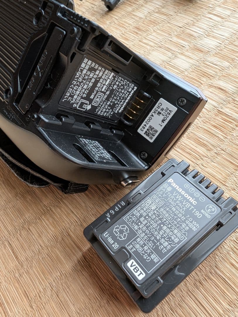 Panasonic HC-V620M ビデオカメラ 本体