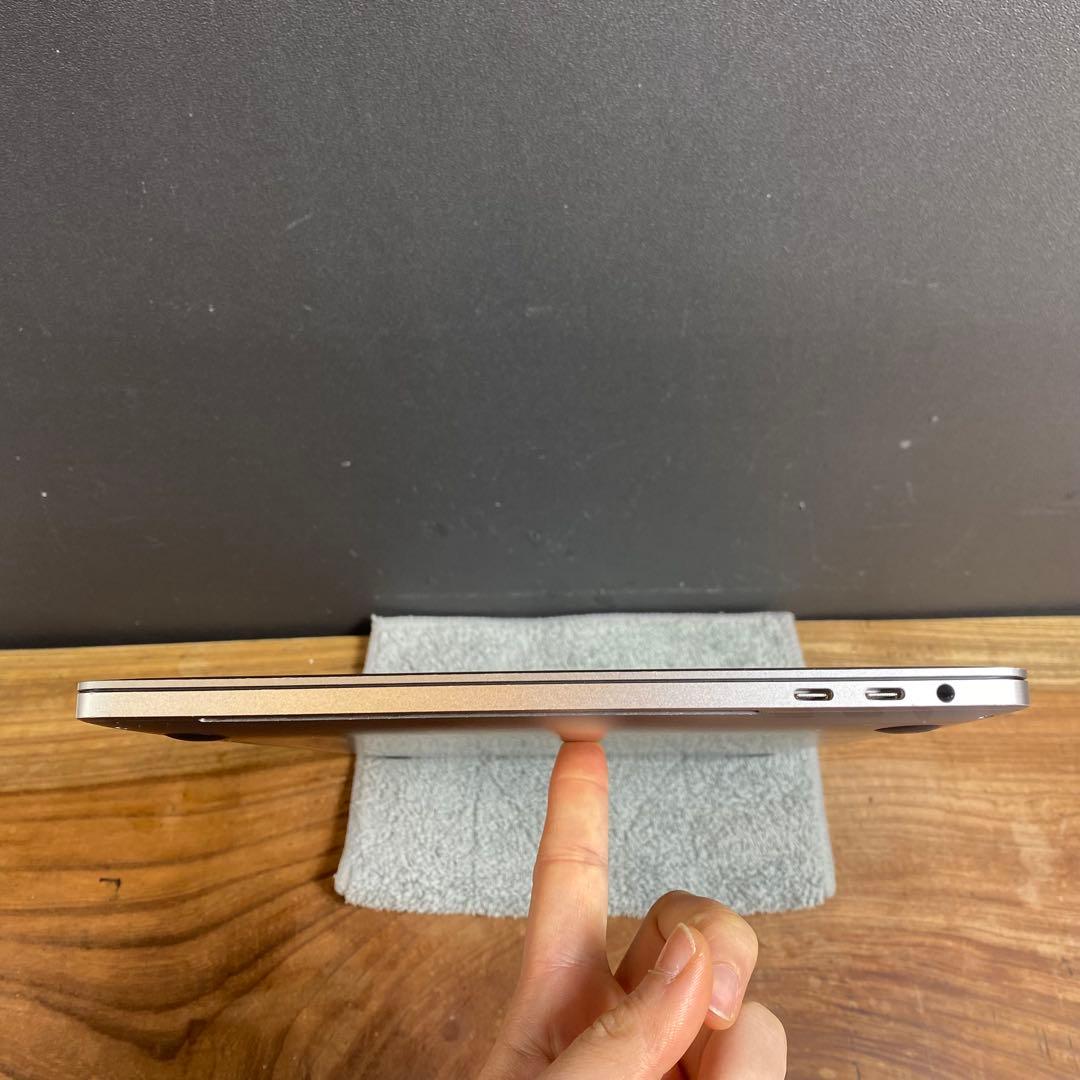 qwert8450 さま！MacBook Pro 13inch 2019/335