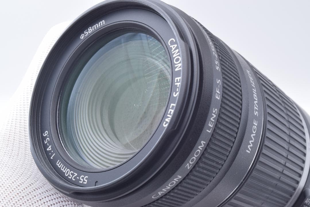 #31c Canon EF-S 55-250mm F4-5.6 IS レンズ