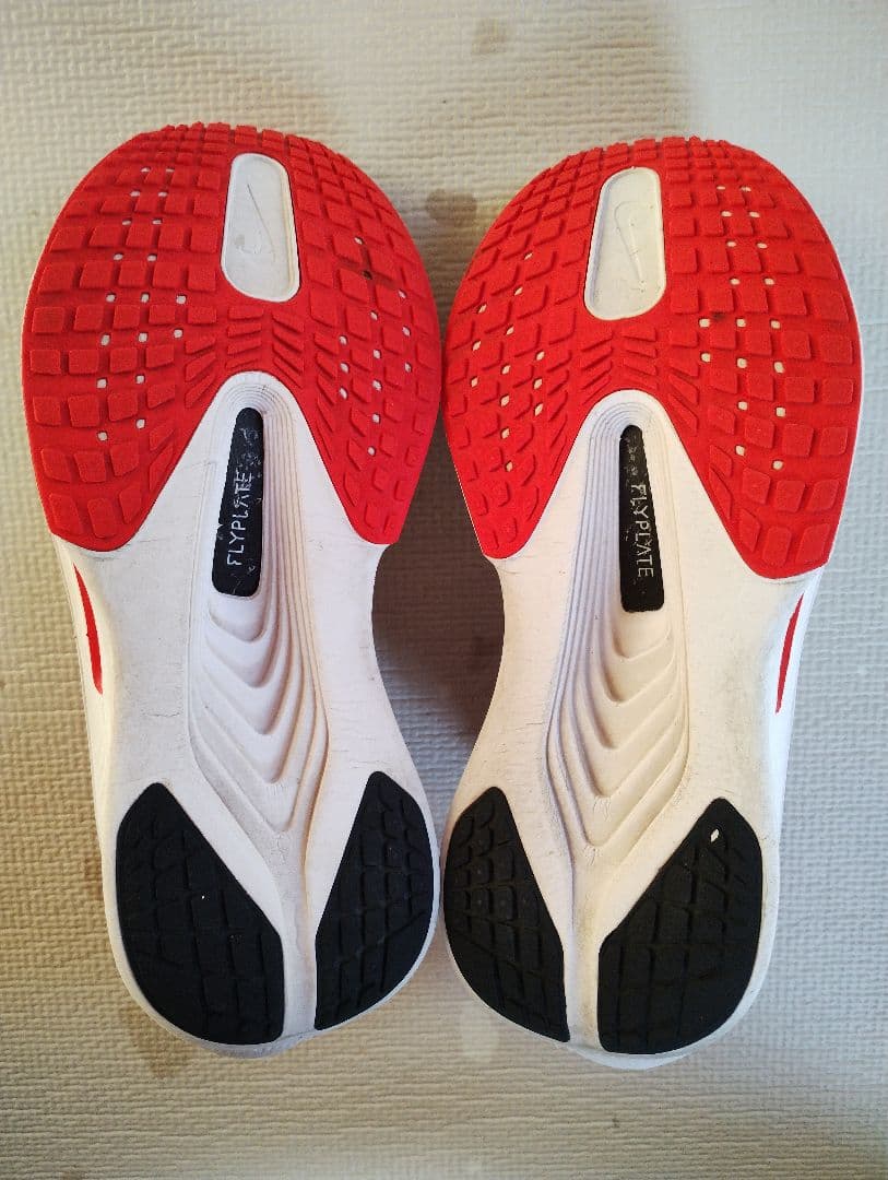 駅伝ナイキズームフライ６　ロードレーシングシューズ　ランニングシューズ27cm