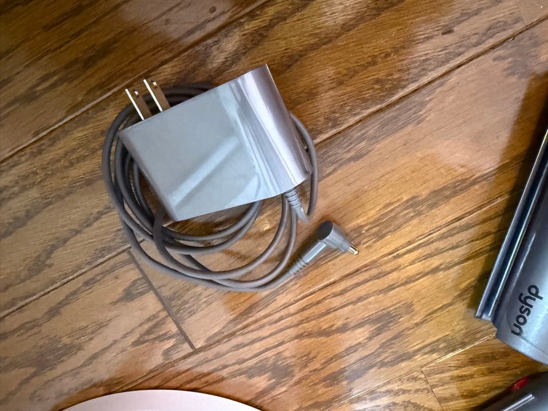 期間限定値下げ中 V12 SV20 ダイソン コードレス掃除機 分解清掃済み⑥