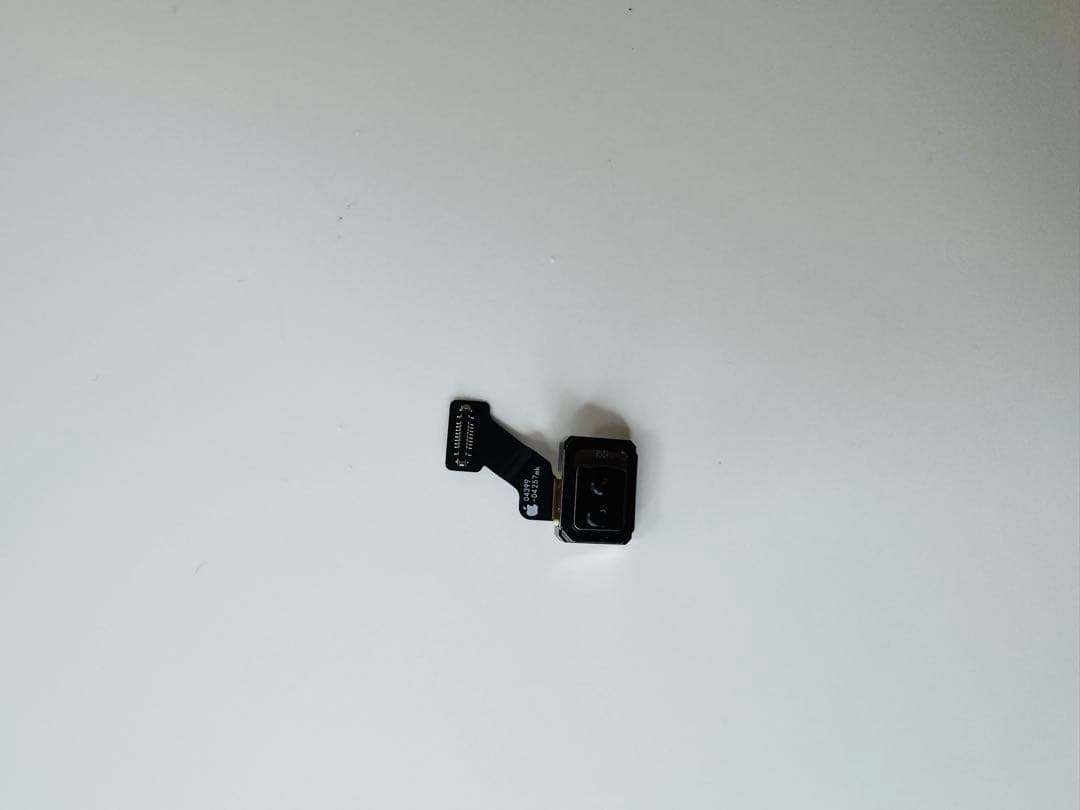 iPhone 15 Pro シルバー 本体と部品
