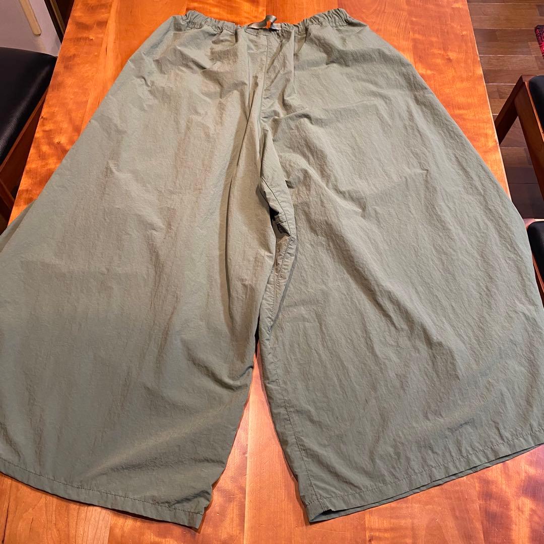 グラミチ　ナイロンフレアパンツ　Mサイズ