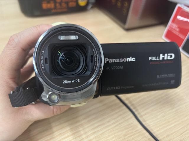 【通電確認済】Panasonic パナソニック HC-V700M　ビデオカメラ