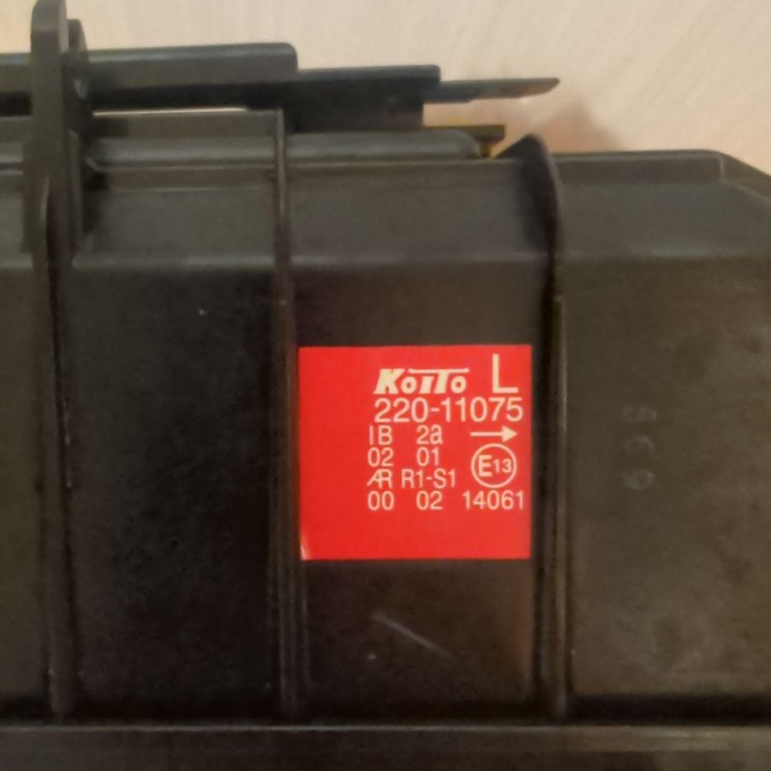 コイト製　3連テールランプ　トラック　左のみ