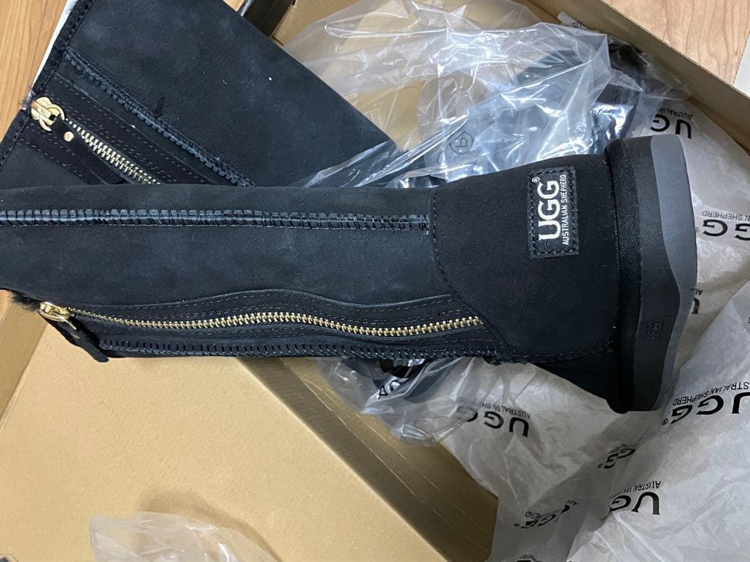 UGGトールクラシックジップブーツ L