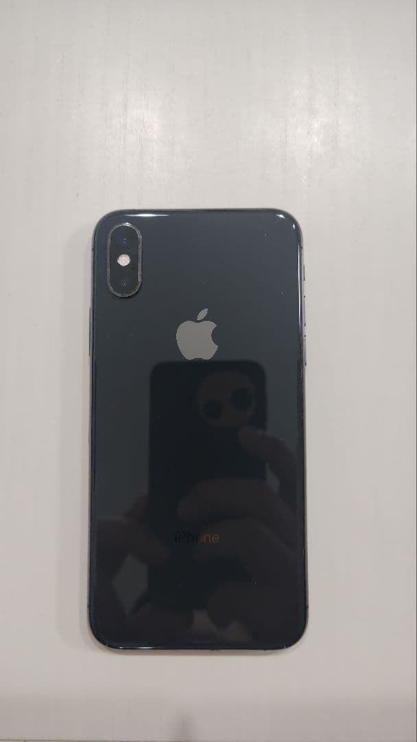 Apple iPhone XS スペースグレー ケース付き