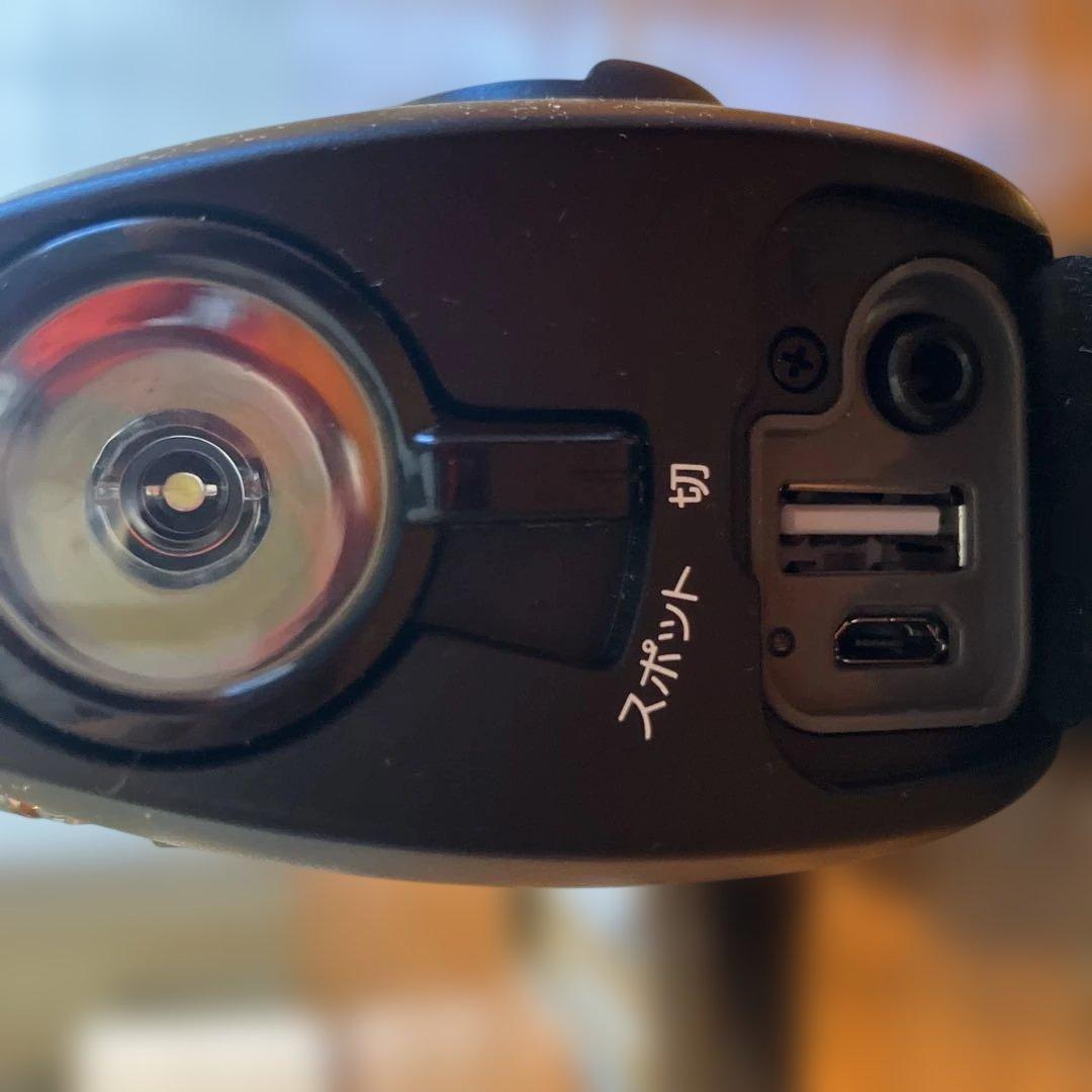 SONY 防災ラジオ ライト⭐️ソーラー&手回し&電池